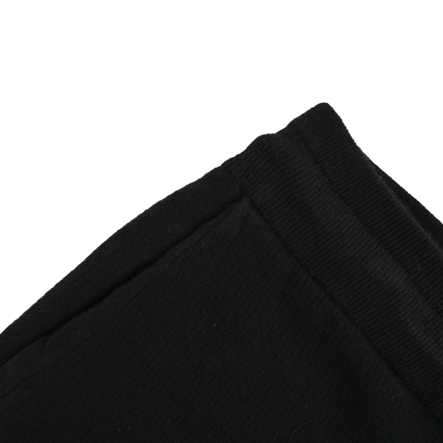 Embossed patch double pocket drawstring shorts