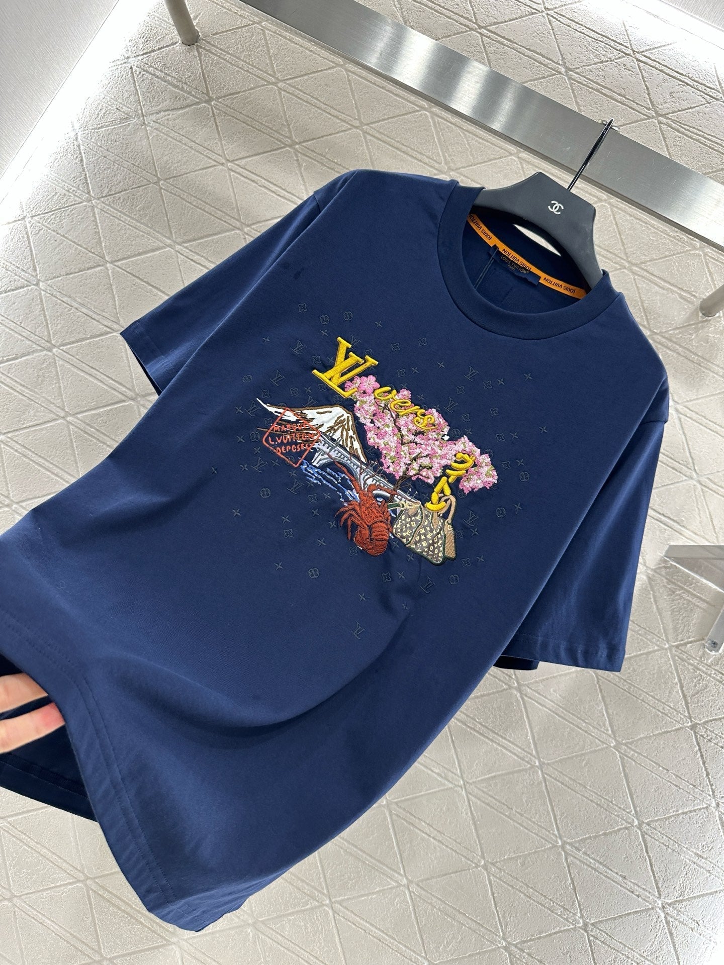 25 New Arrivals Round-Neck Embroidered Short Sleeves