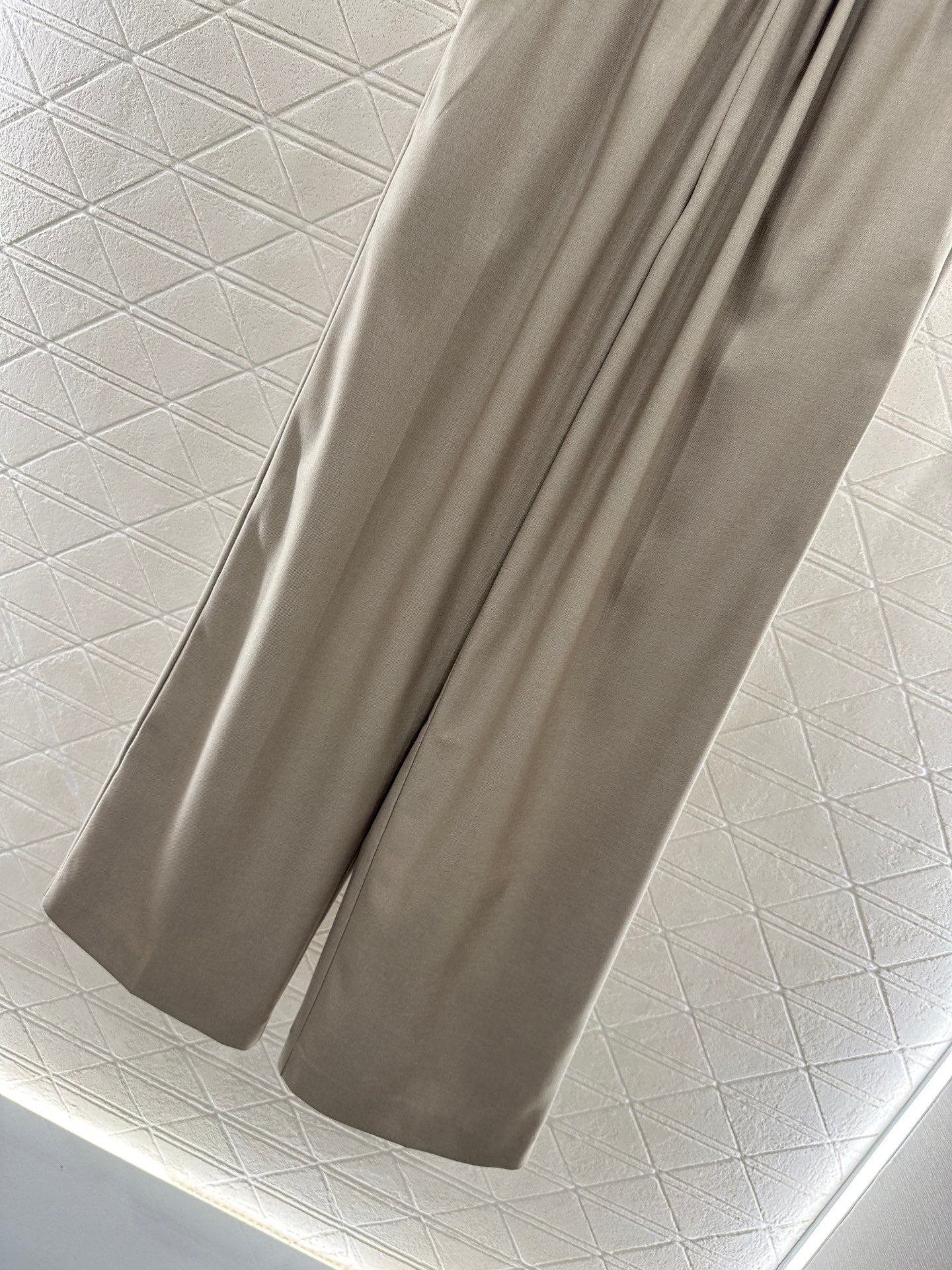 25fw Elastic pleated pants