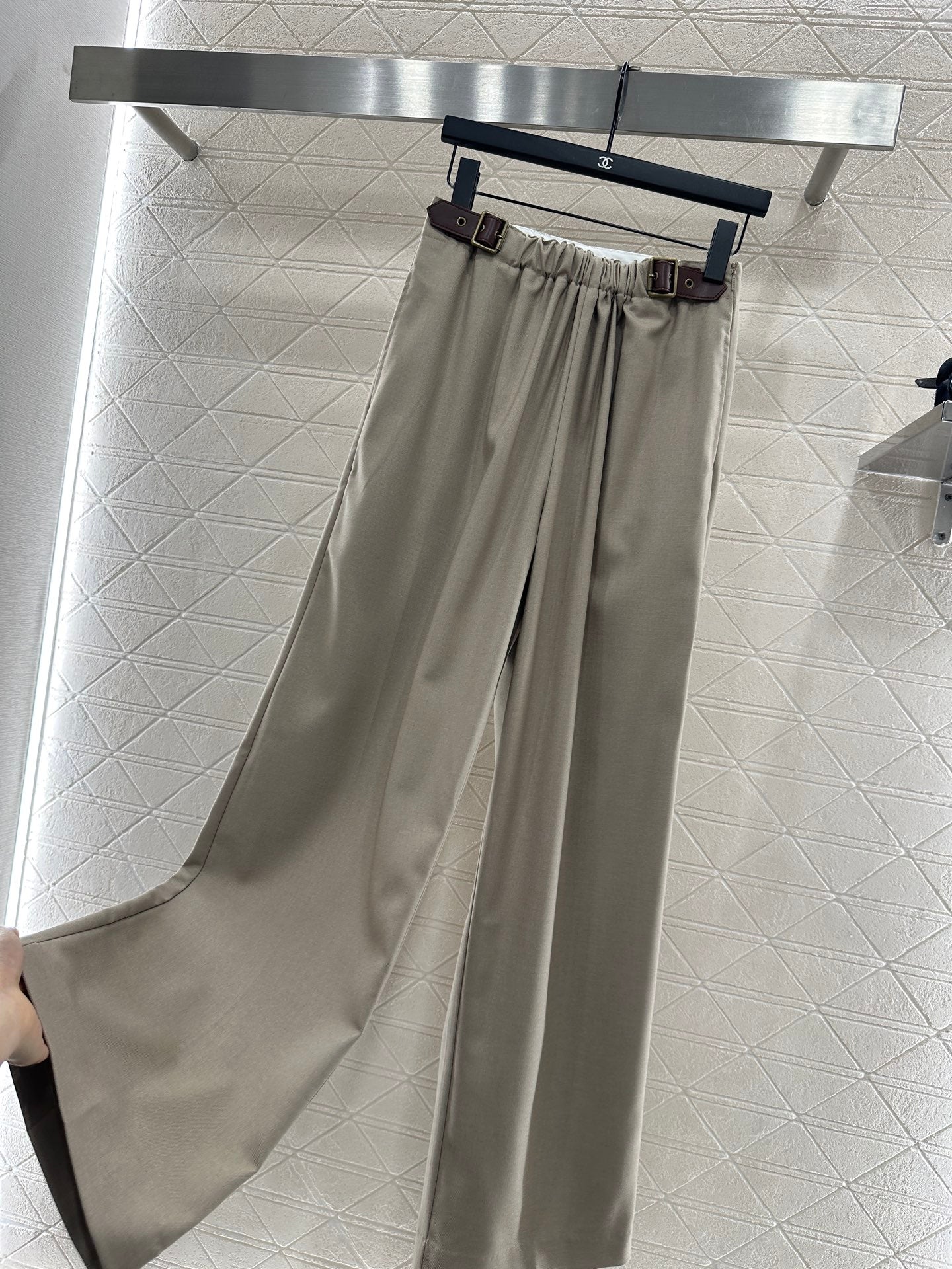 25fw Elastic pleated pants