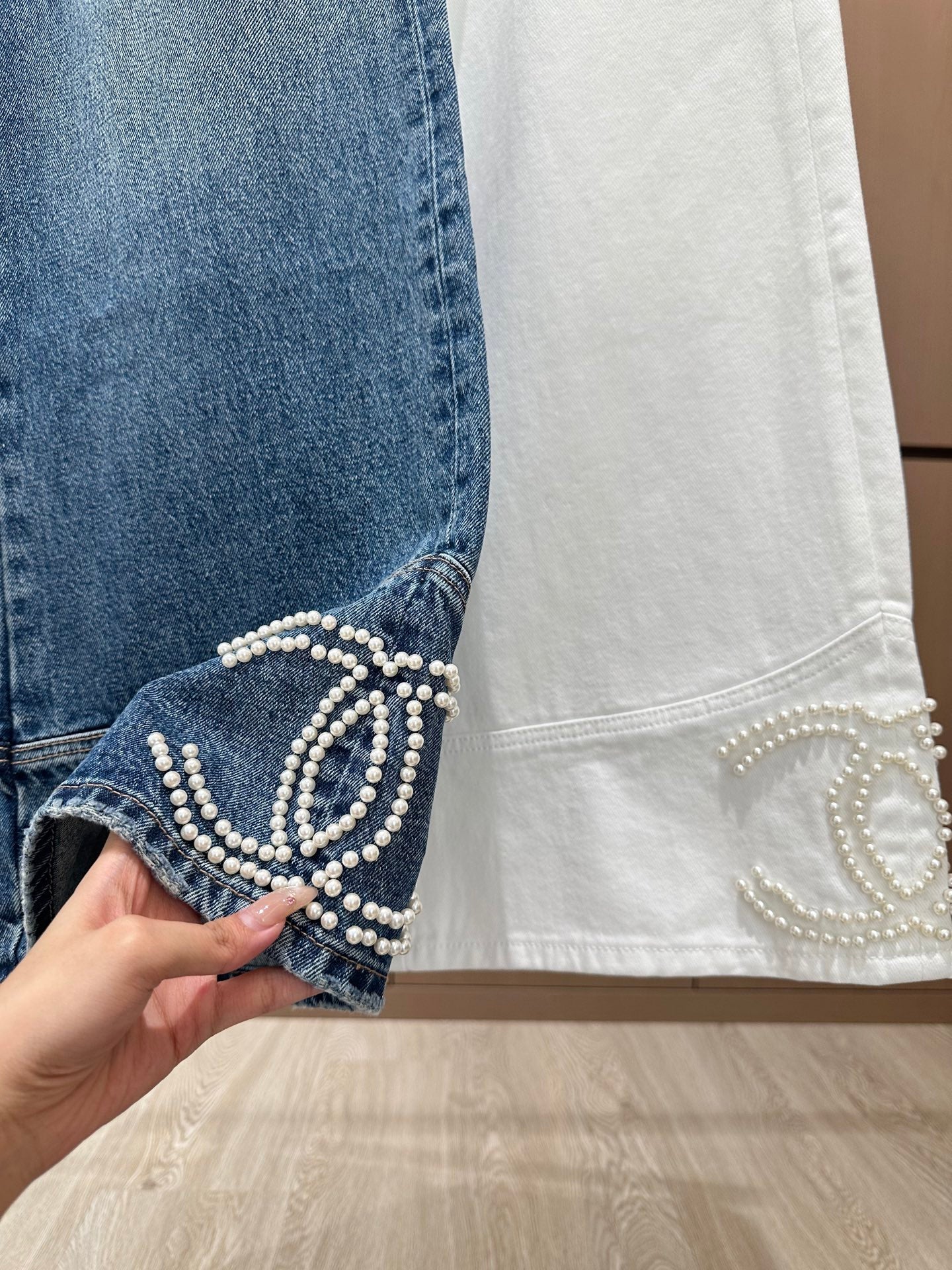 25fw Handmade pearl decorated jeans