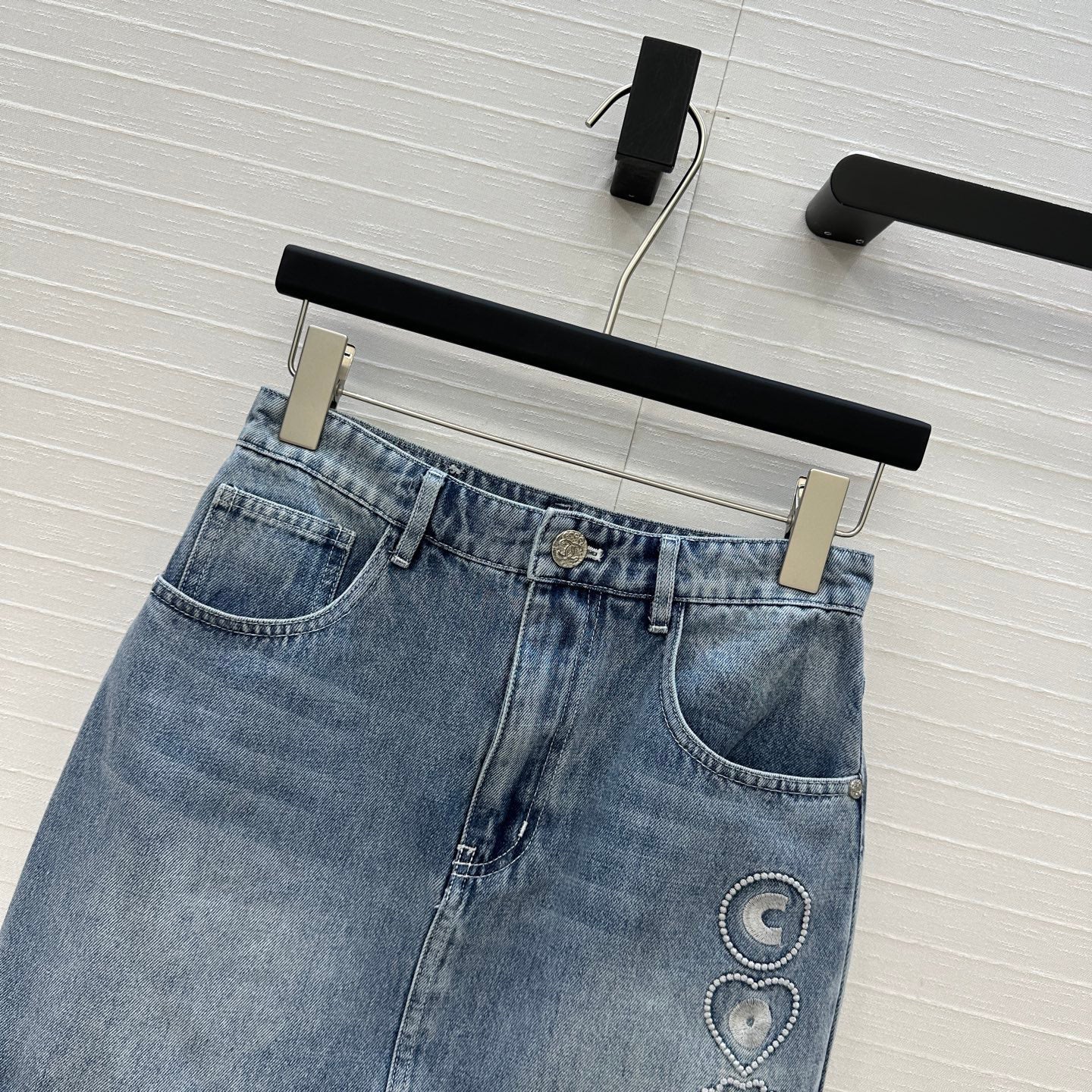 25 New Embroidered Denim Short Skirt