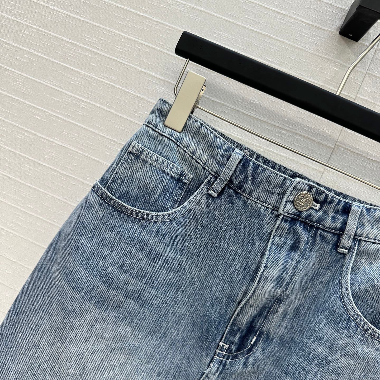 25 New Embroidered Denim Short Skirt