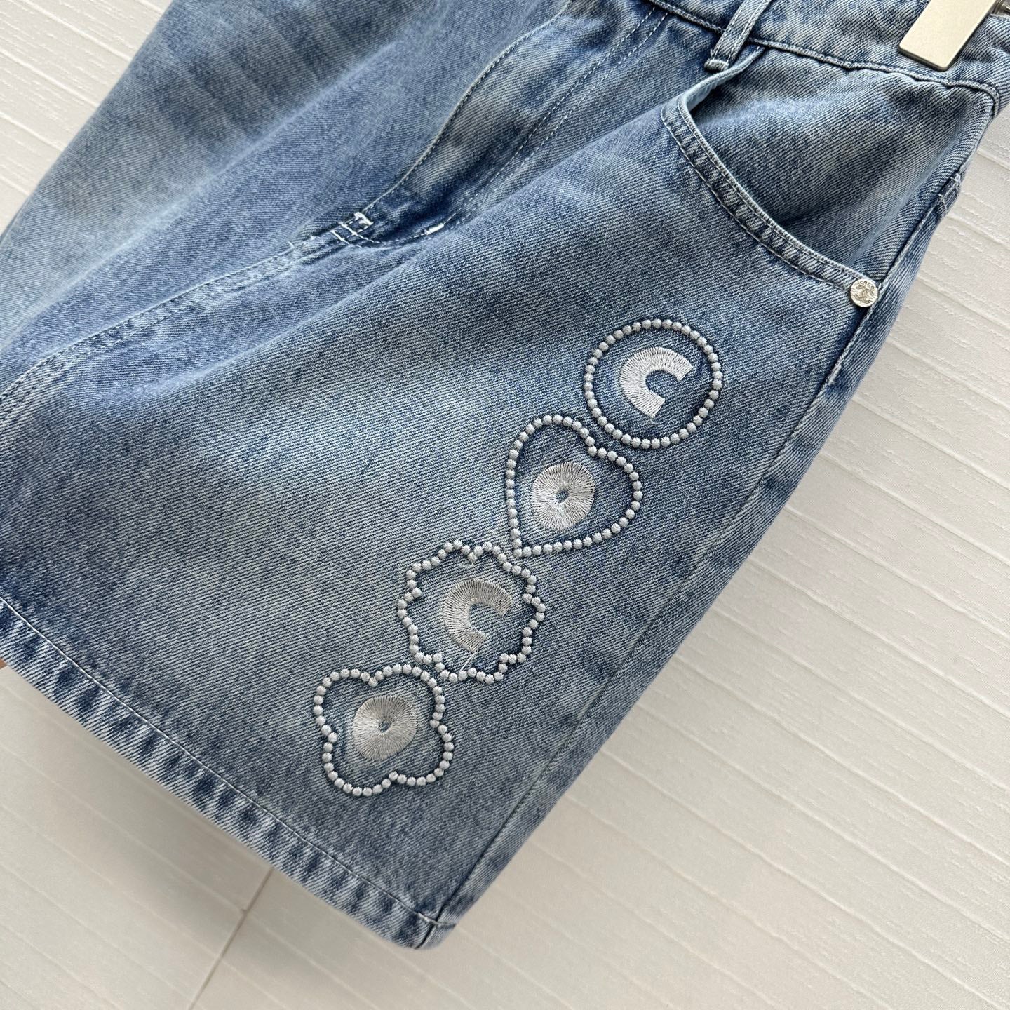 25 New Embroidered Denim Short Skirt