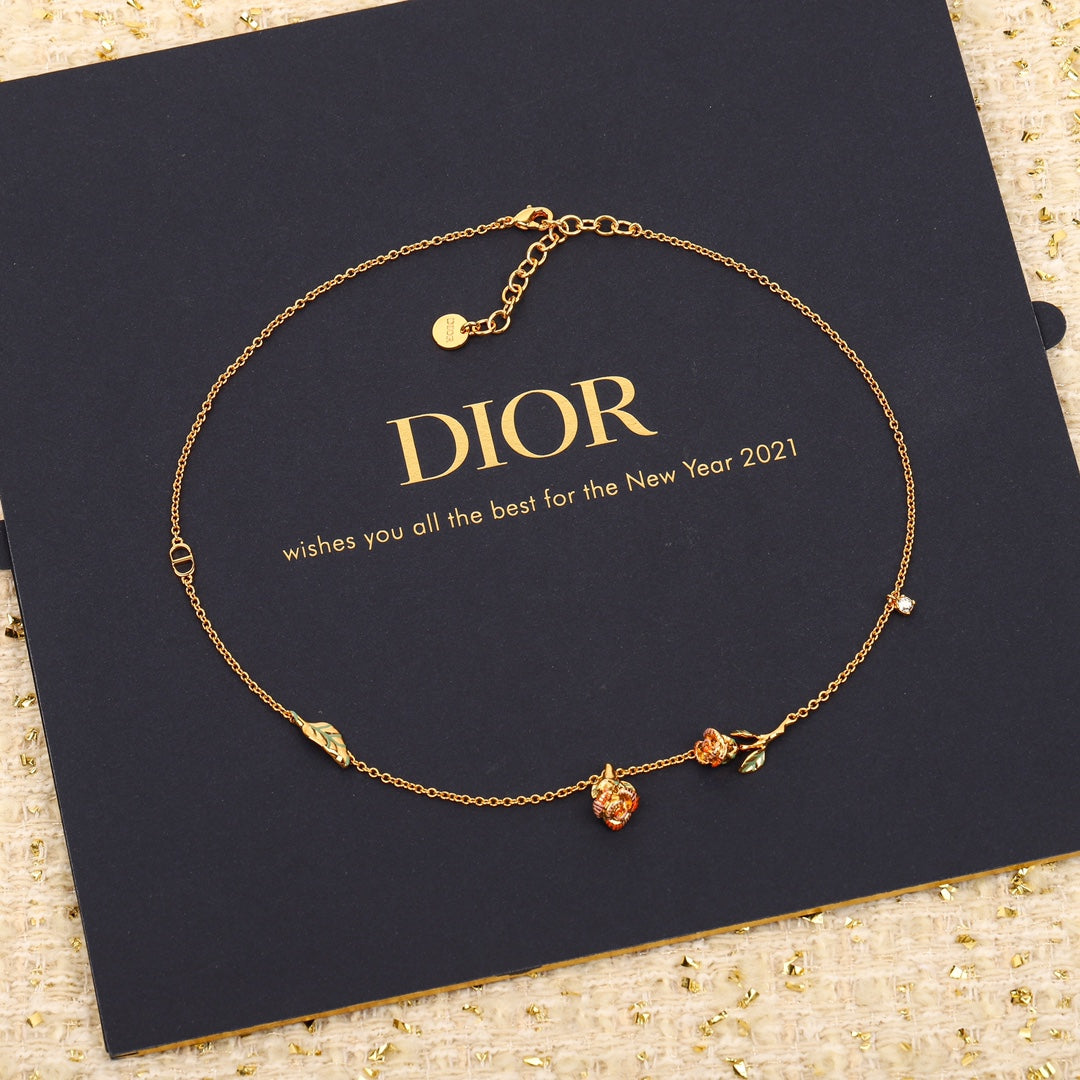 25 Rose Necklace
