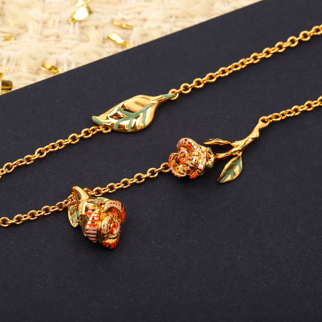 25 Rose Necklace
