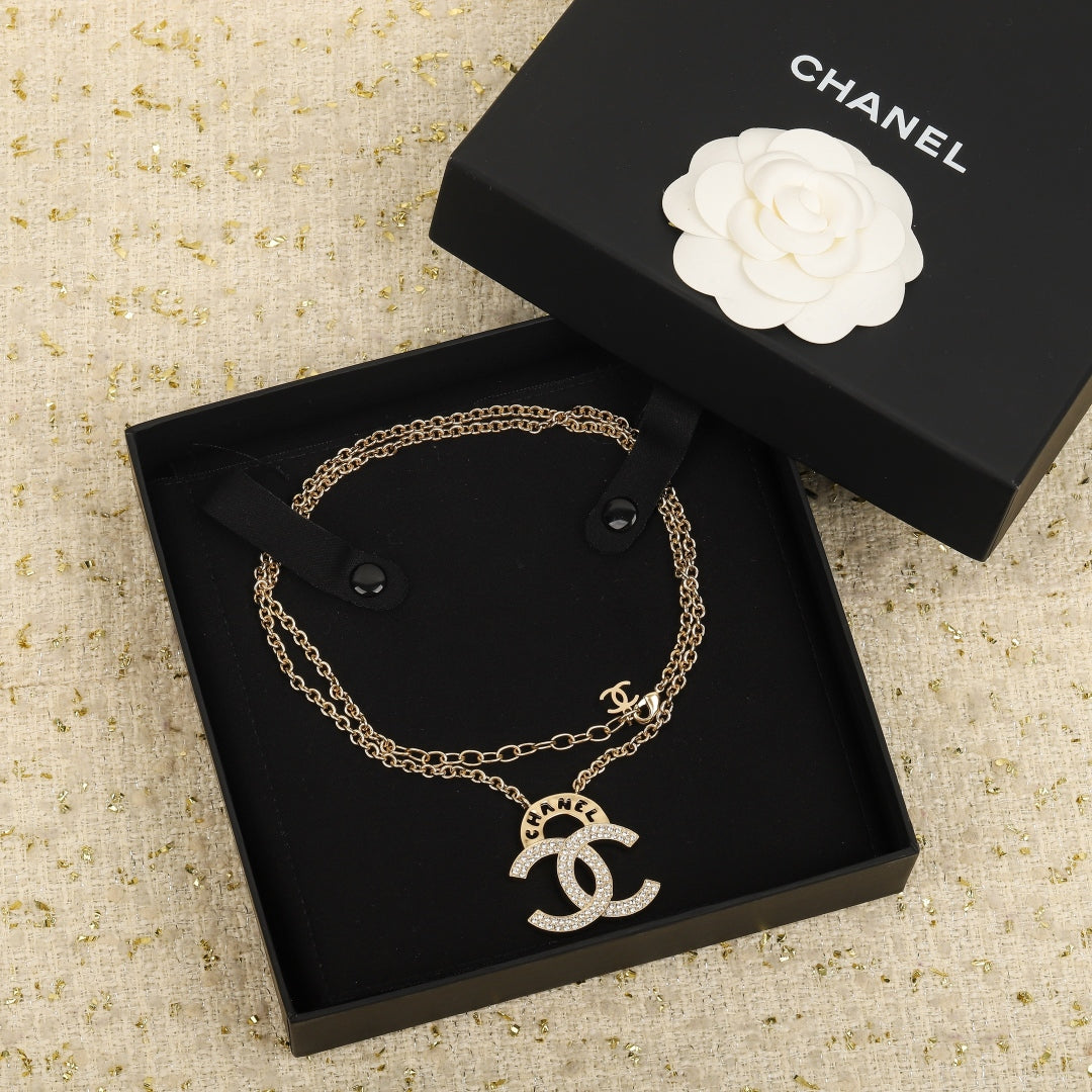 New double C hollow necklace