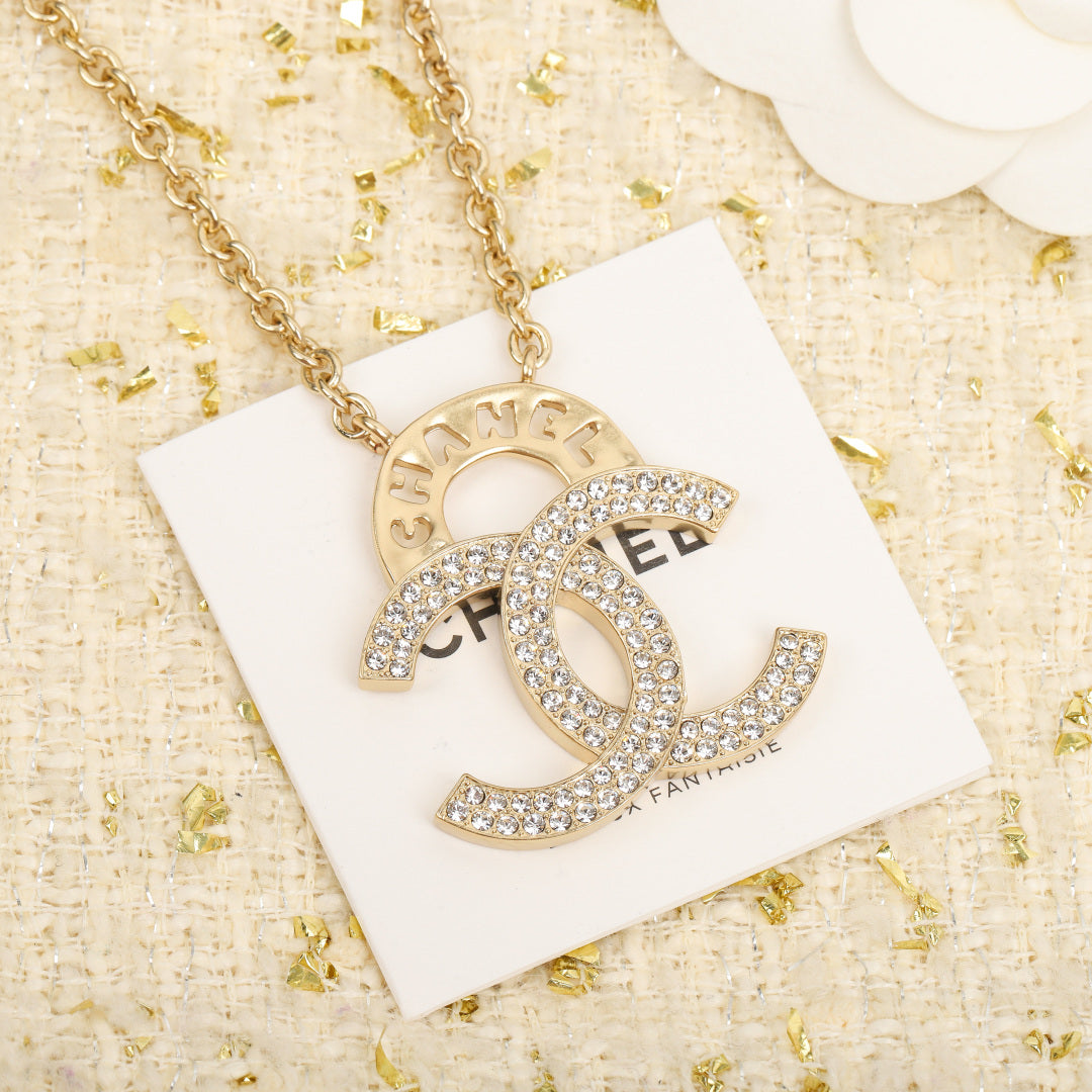 New double C hollow necklace
