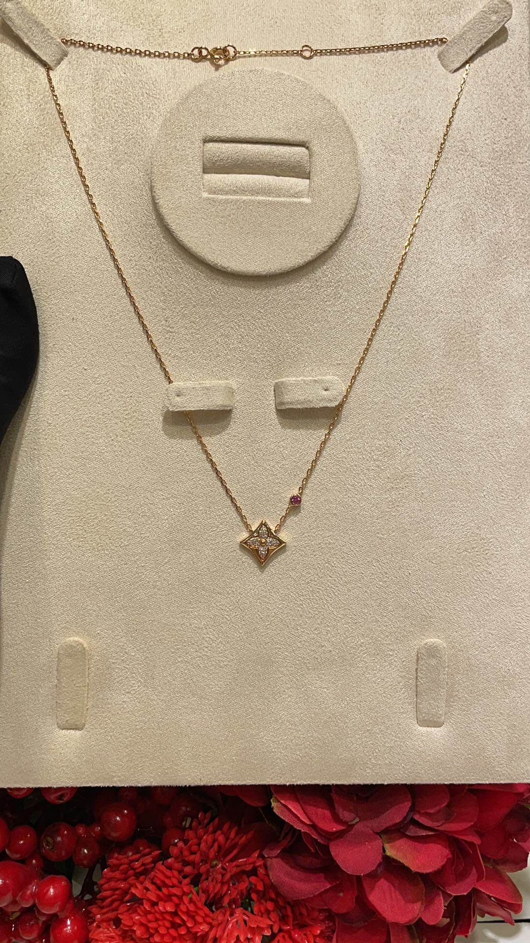 New full diamond floral square necklace