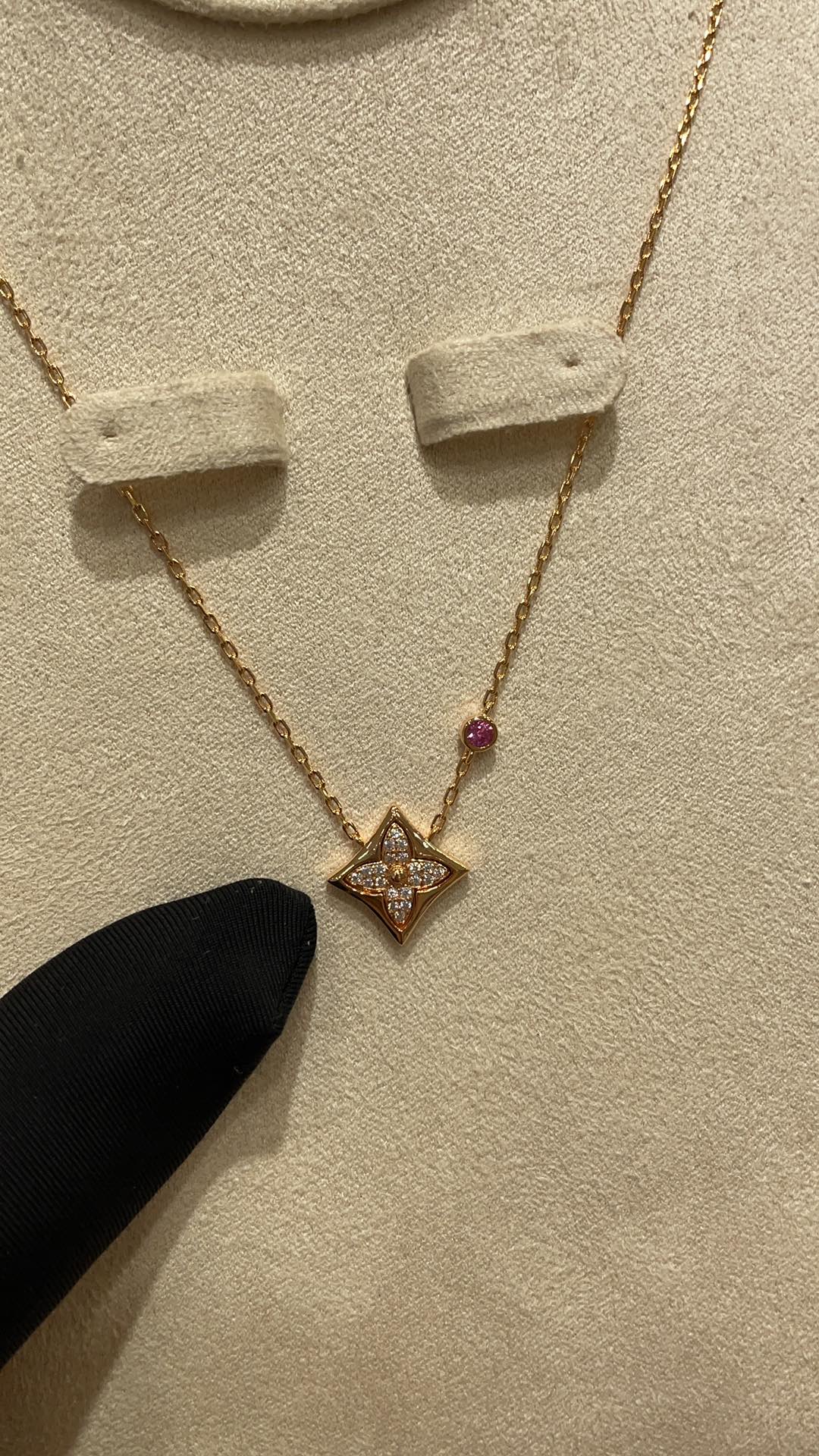 New full diamond floral square necklace