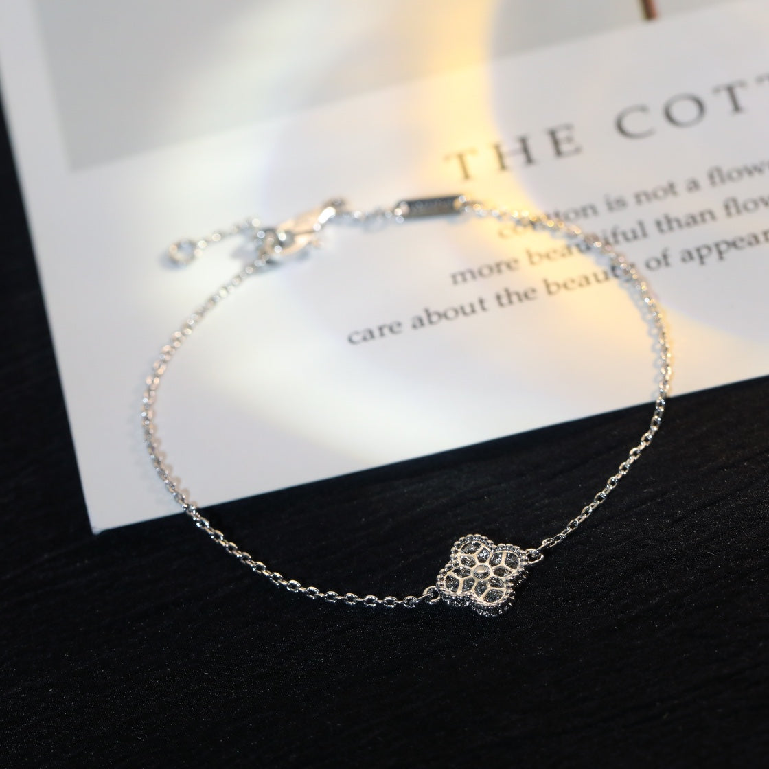 Four-leaf clover full diamond bracelet