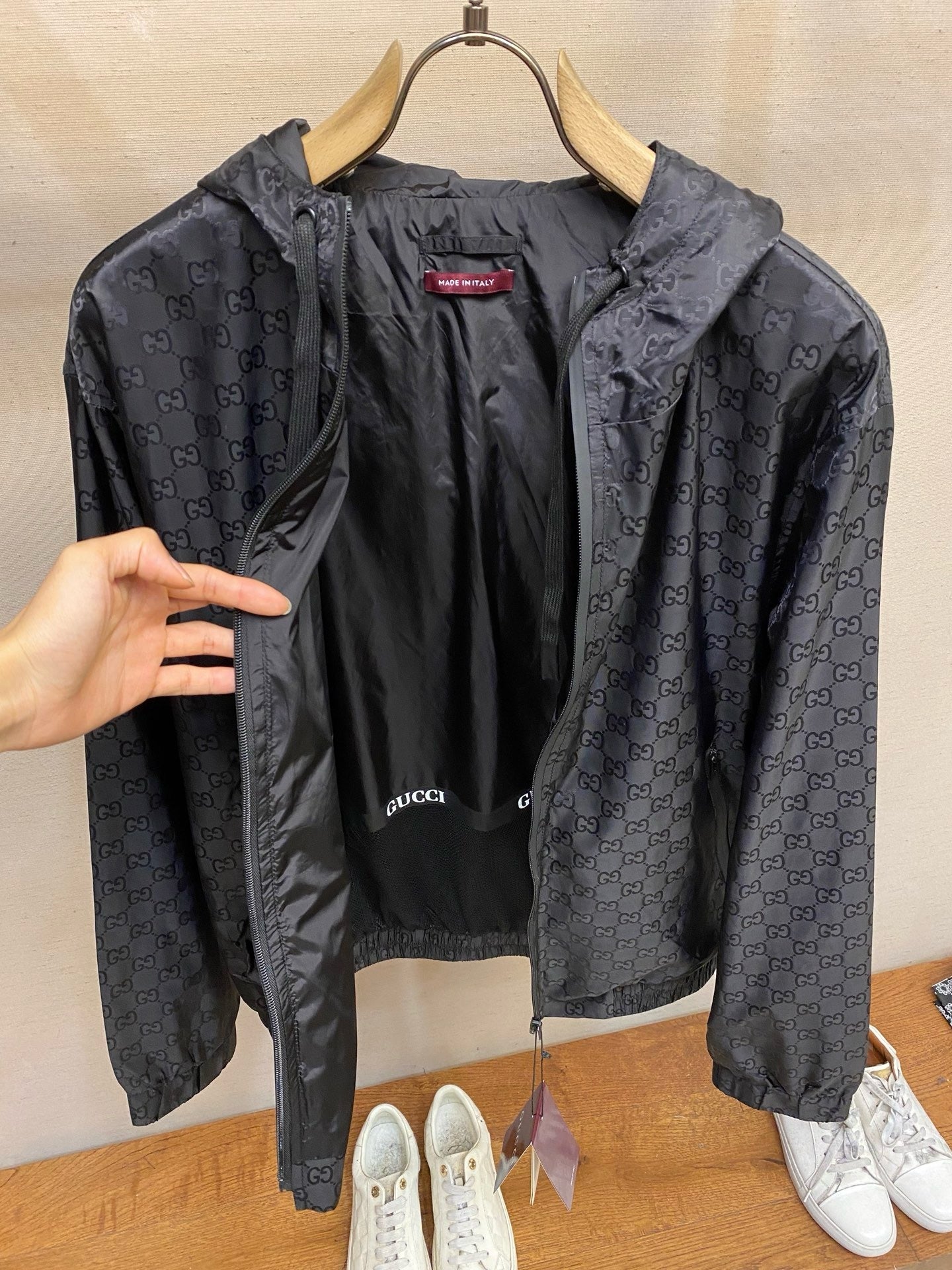 Nylon hooded zipped jacquard jacket