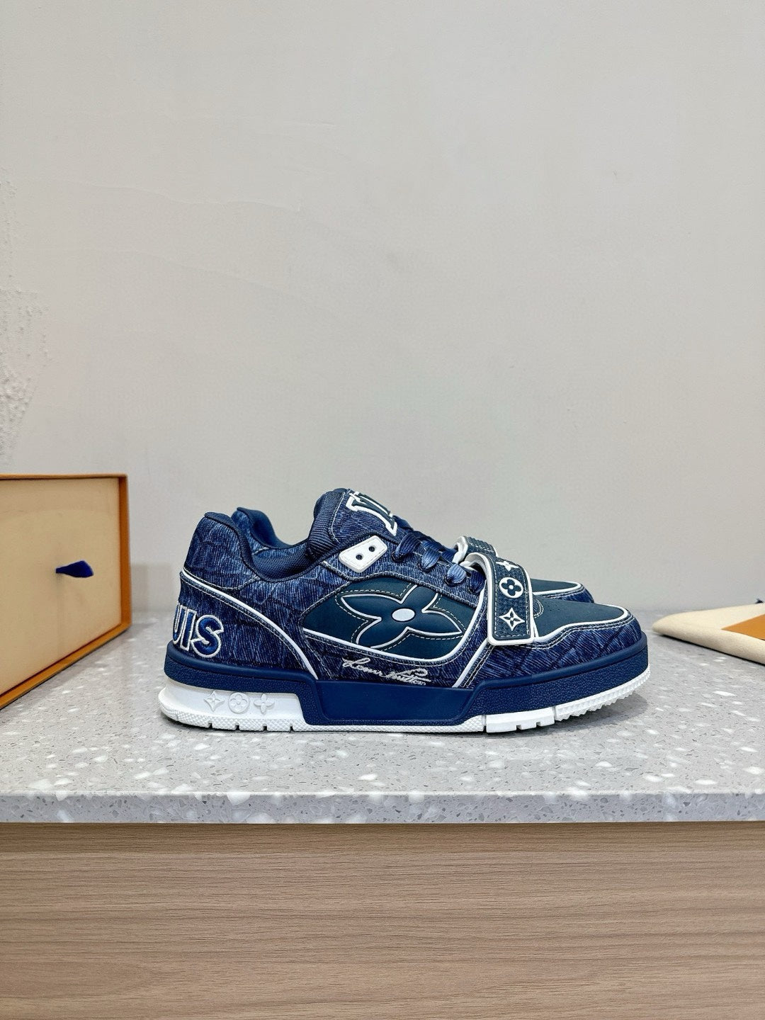 L Men's Skateboarding Shoes