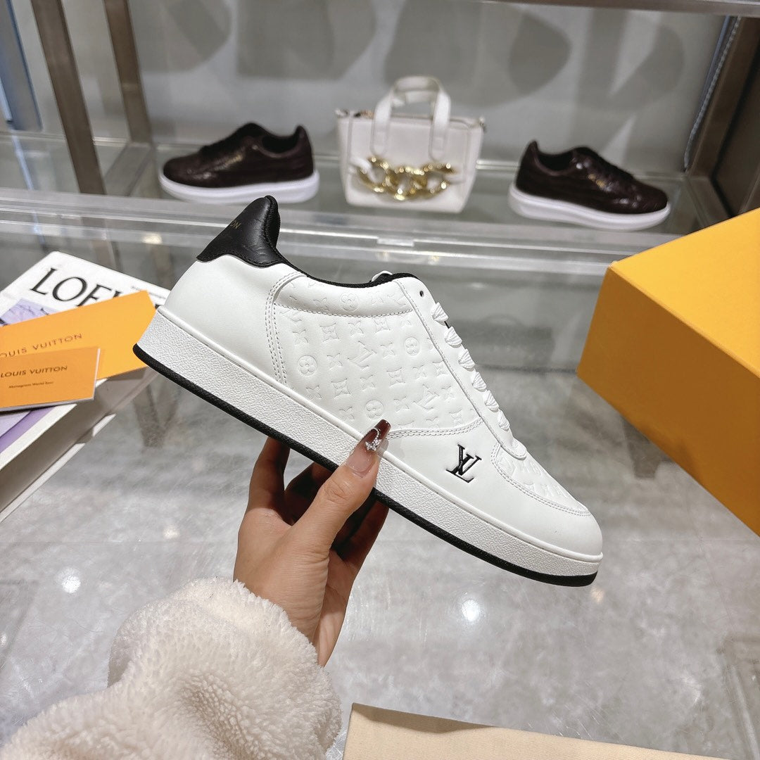 L Men's Sneakers