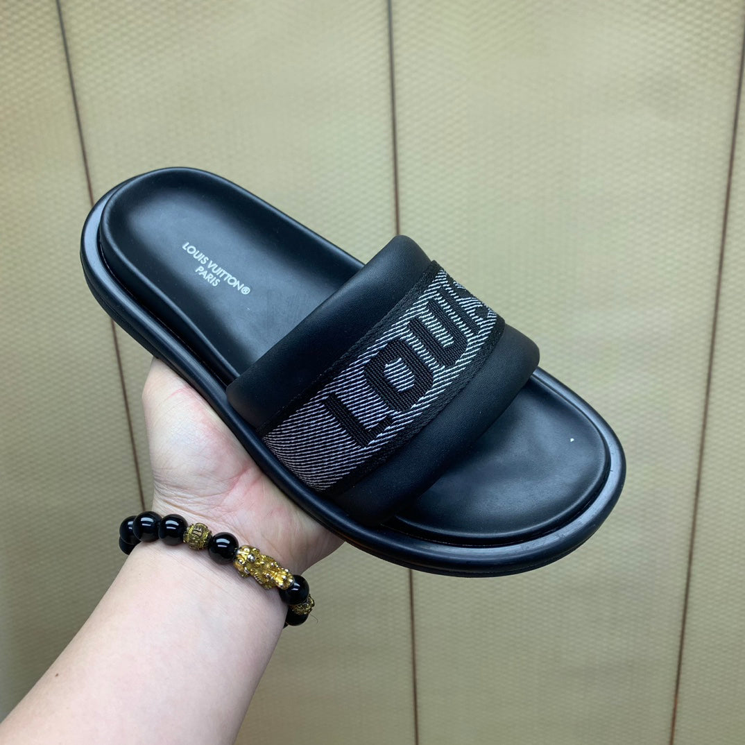 L Printed Slippers