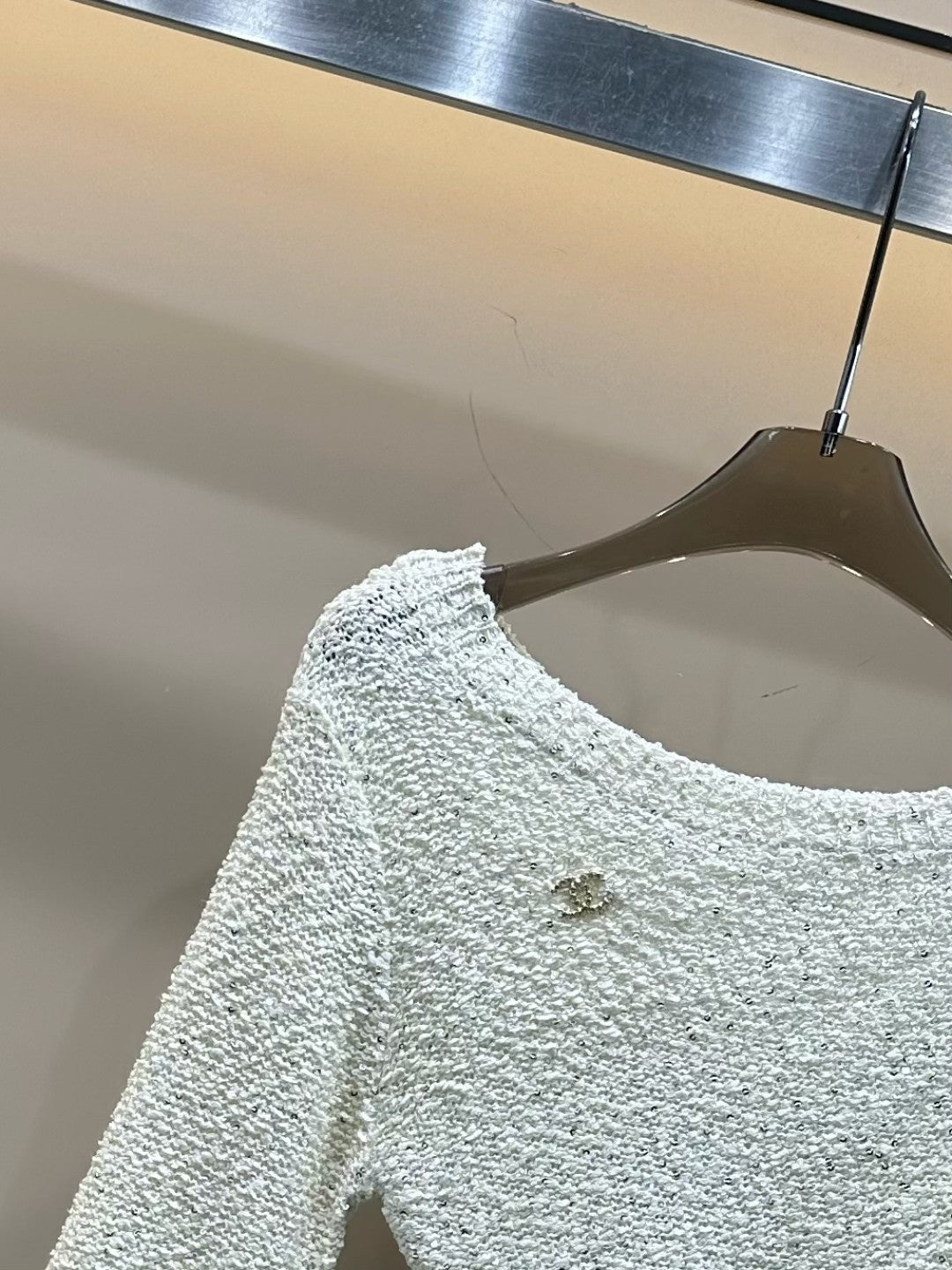 25 Early Autumn New Oblique Shoulder Beaded Blended Yarn Long Sleeve