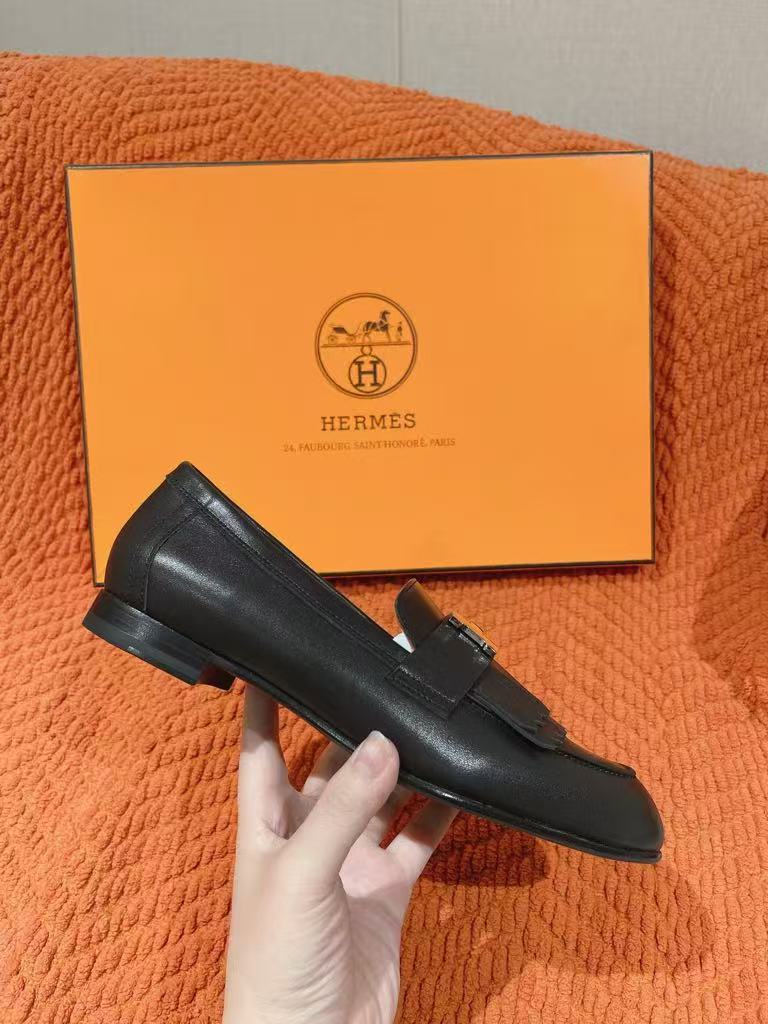 HM Mocassins Royal Loafers Black Goat Leather
