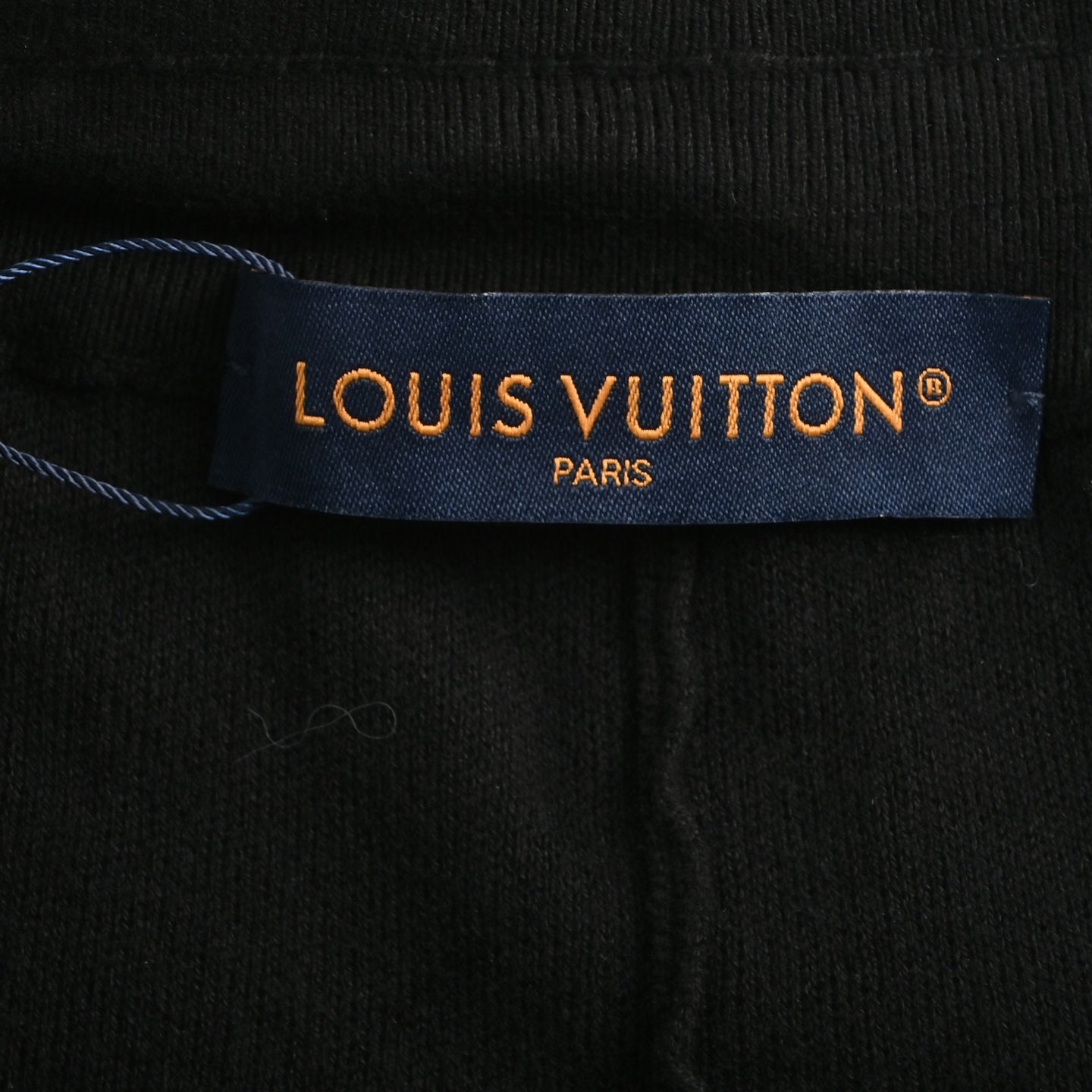 Embossed patch double pocket drawstring shorts