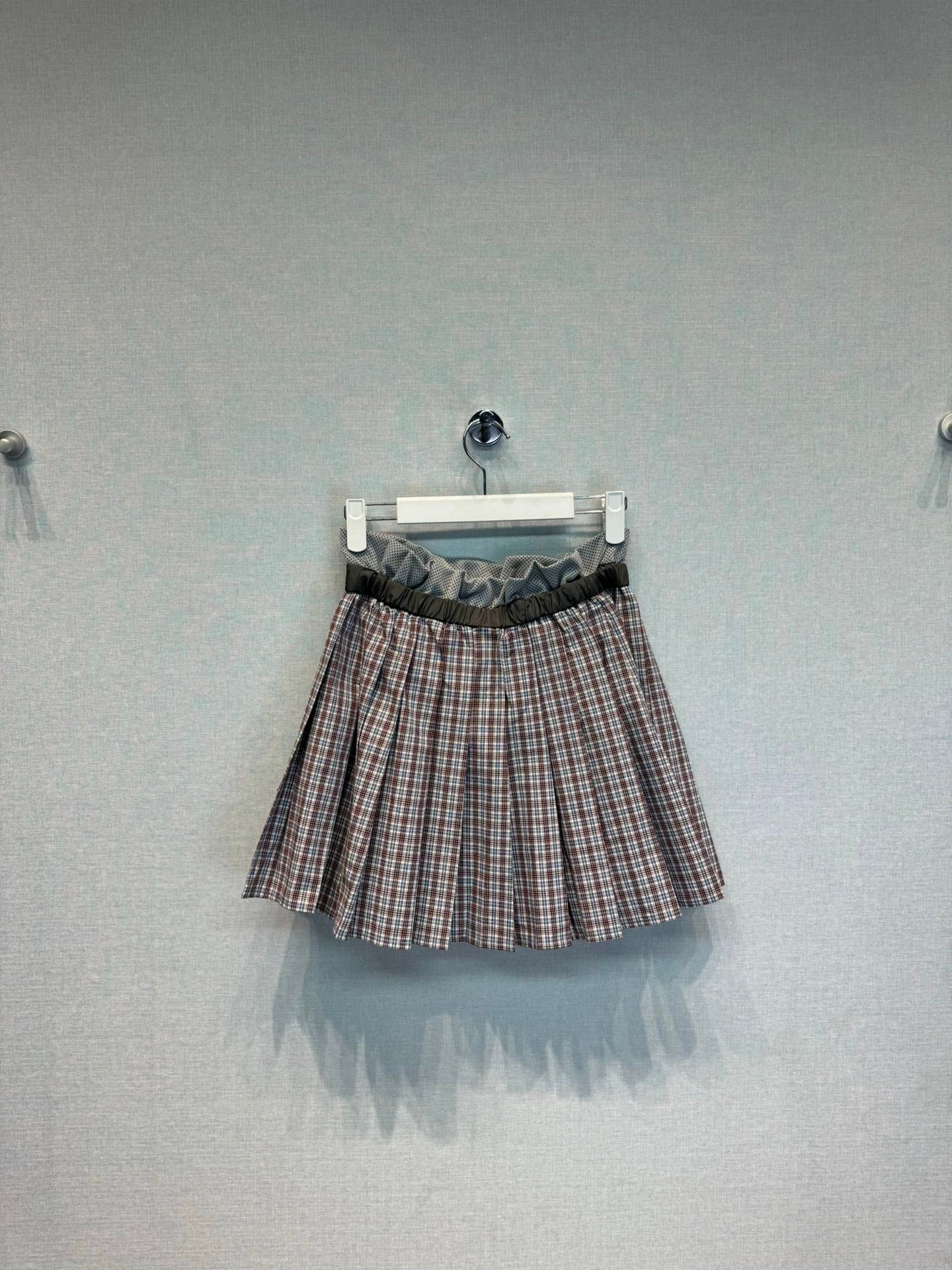 25 Spring and Summer New Plaid Pleated Skirt