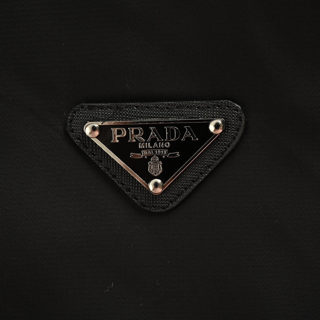 lambswool hooded jacket