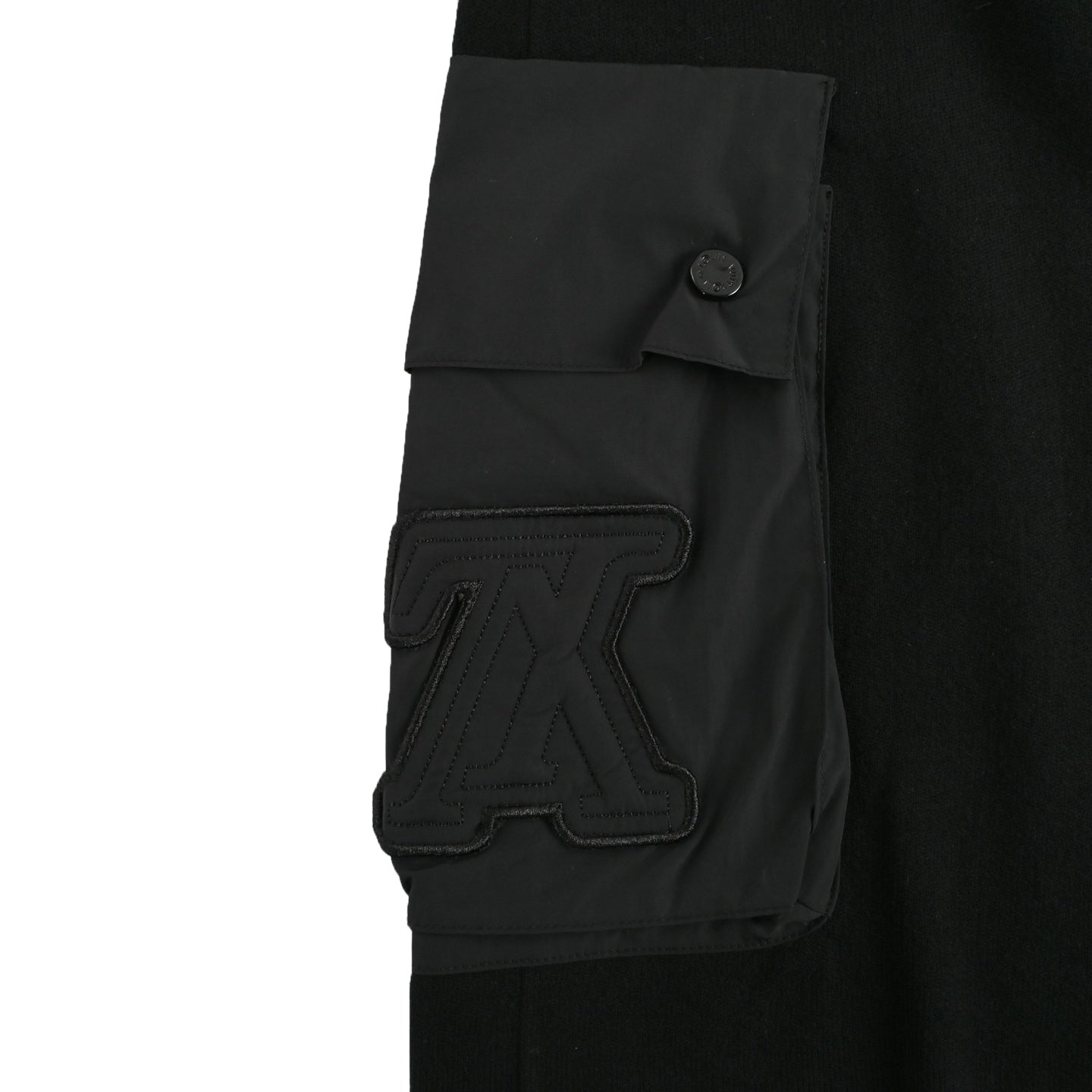 Embossed patch double pocket drawstring shorts