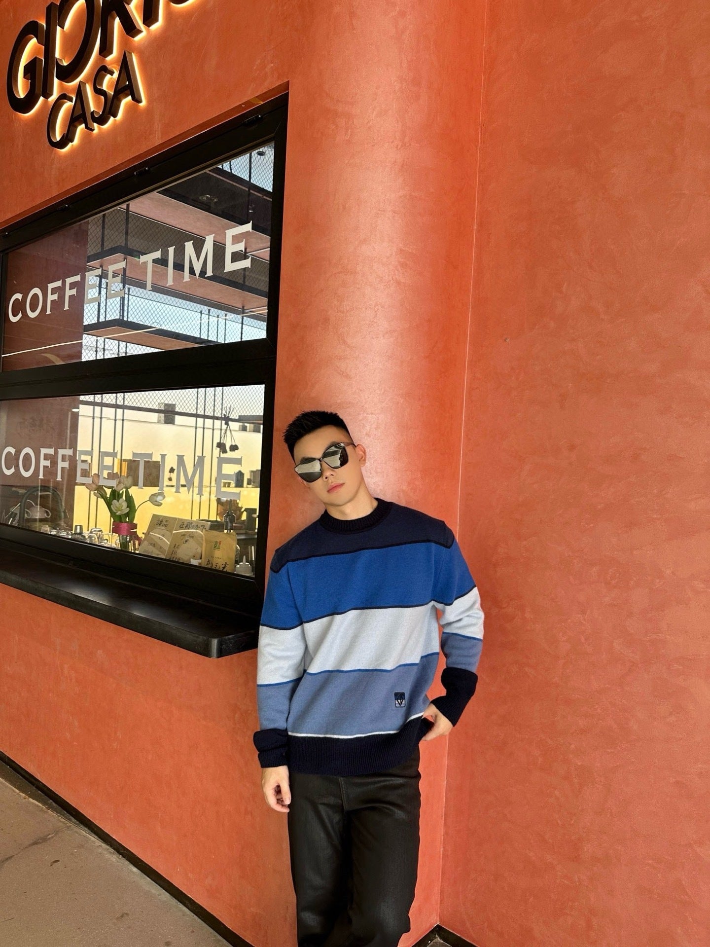 25Fw 25Fw Blue Gradient Stripe Patch Crew Neck Sweater