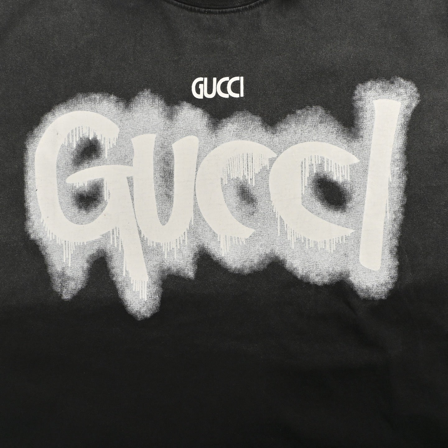 g 25 Washed cursive letter printed short sleeved shirt