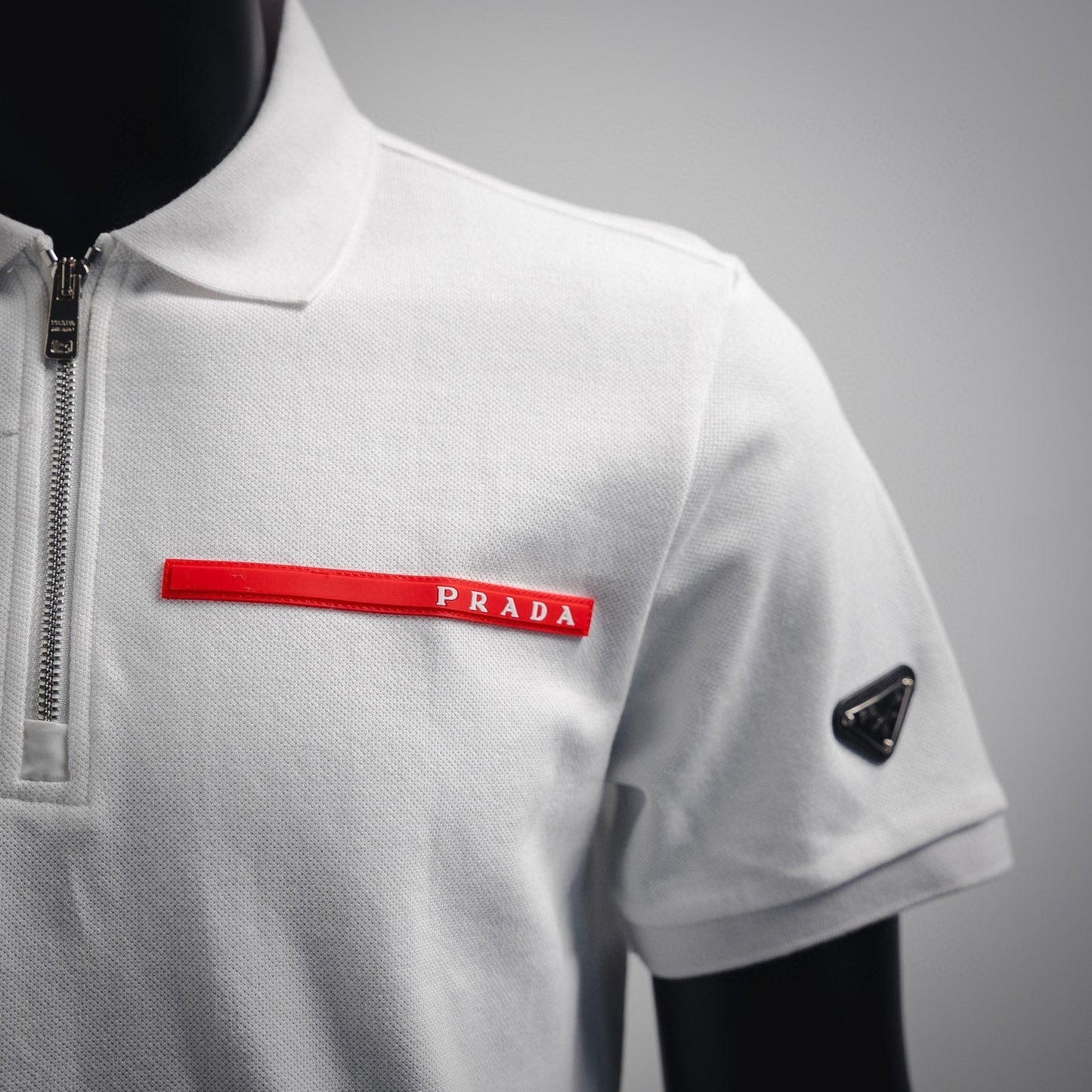 Red silicone trim with half zipper Polo short sleeved shirt