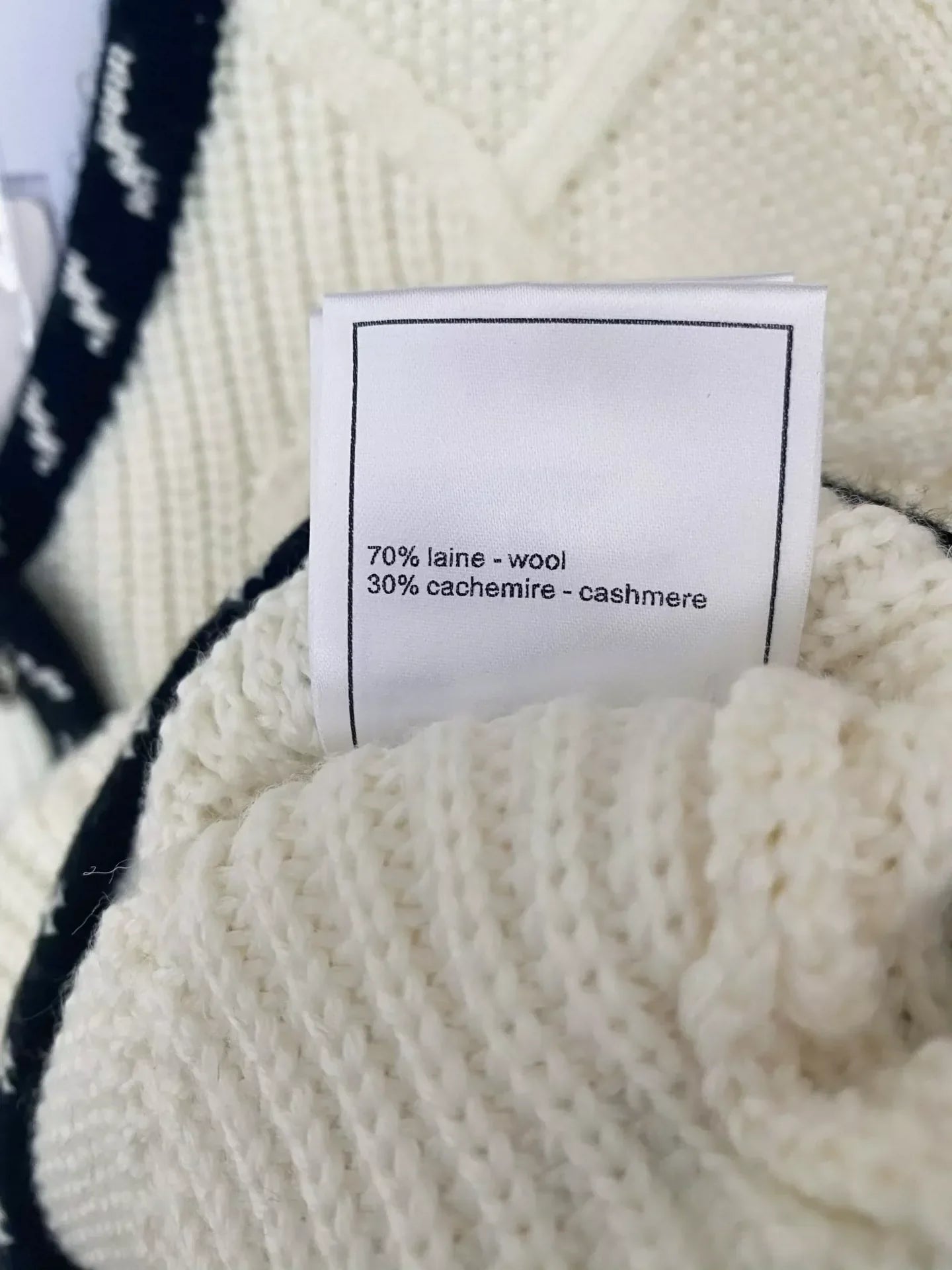 25fw LOGO cardigan