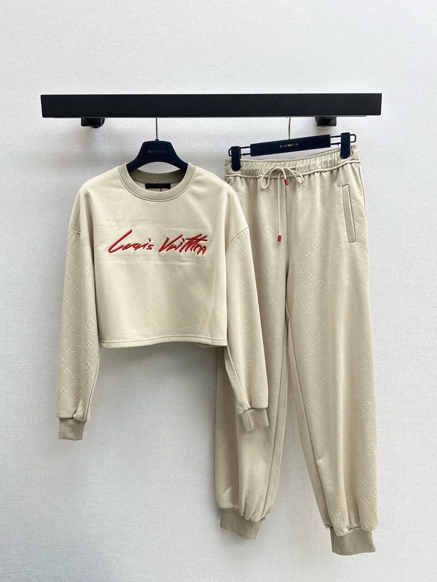 Round neck letter hoodie and pants set