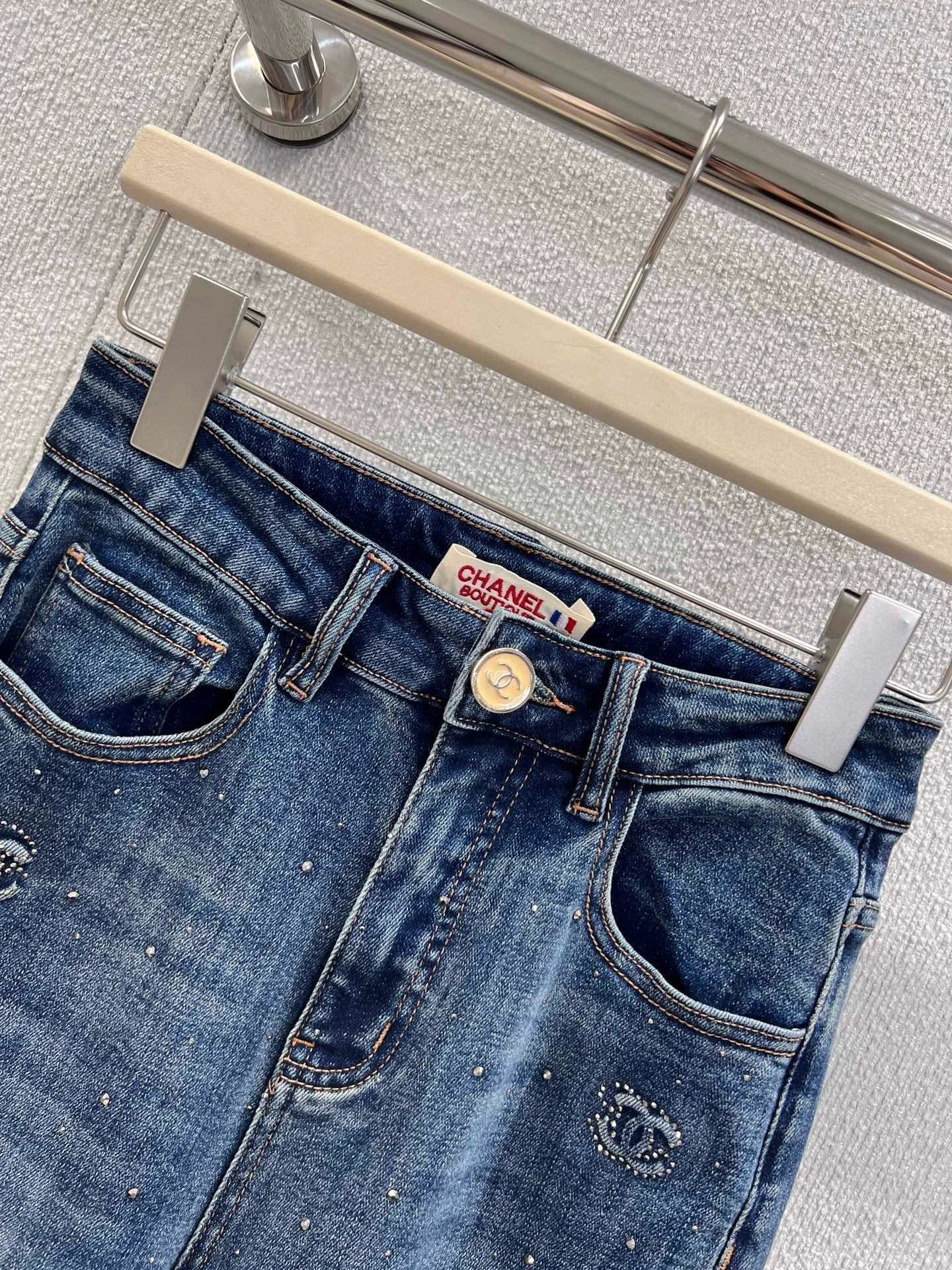 25fw Embossed and rhinestone denim pants
