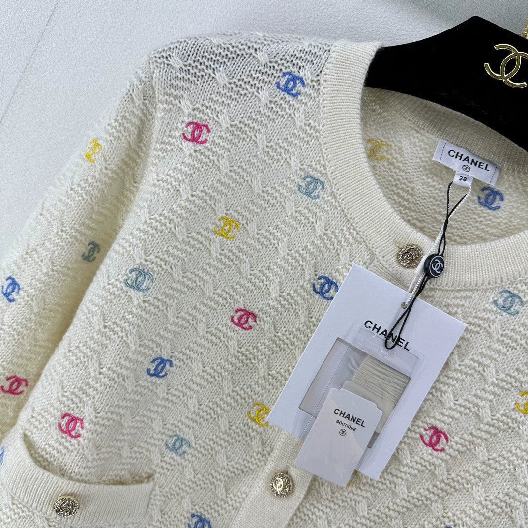 25fw new V-neck embroidered knitted cardigan