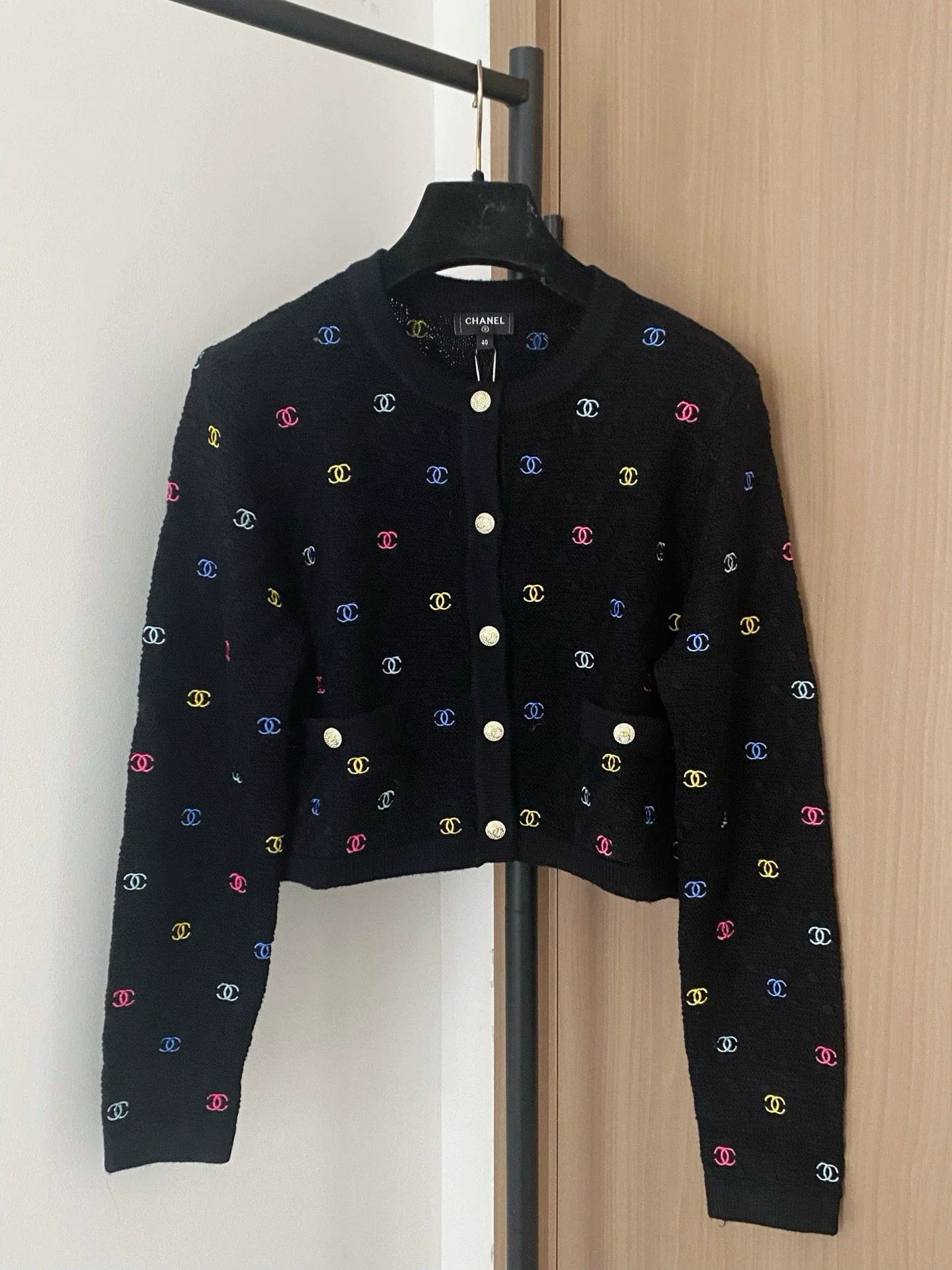 25fw new V-neck embroidered knitted cardigan