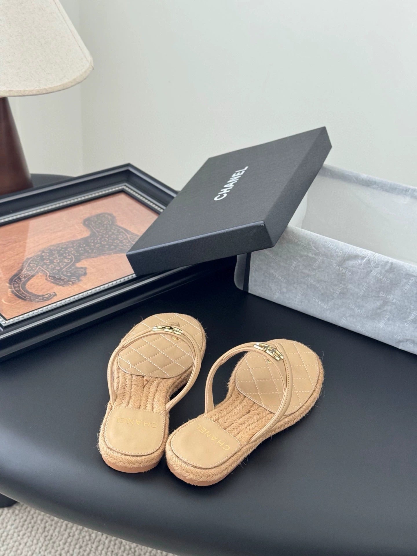 25 new diamond-patterned straw slippers