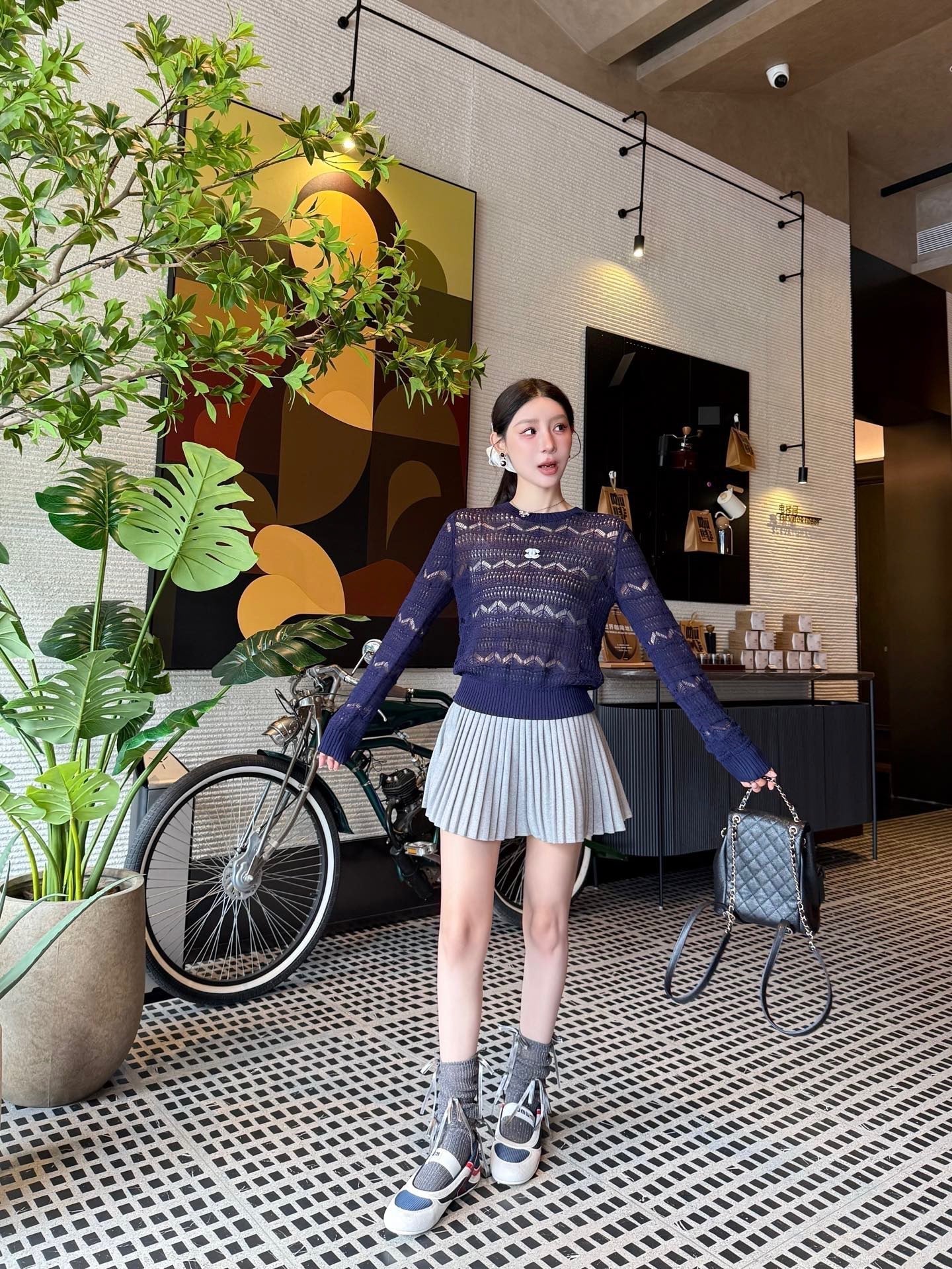 C 25 Spring/Summer Lace-Patterned Knit Long-Sleeve Top