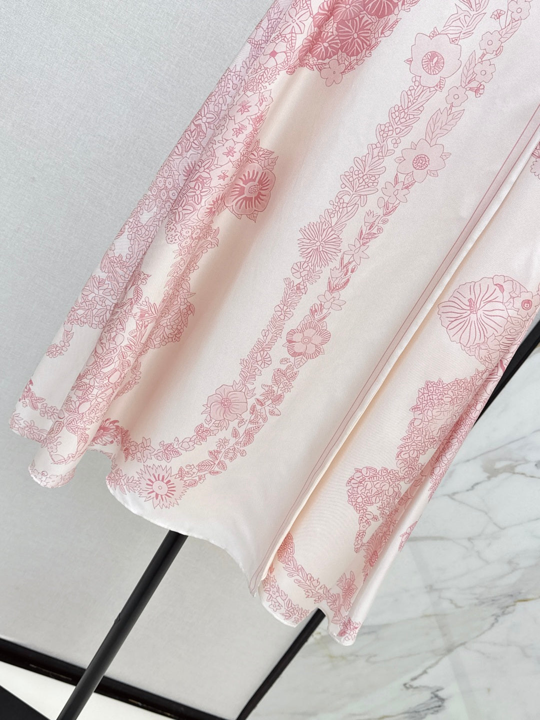 25ss Silk skirt