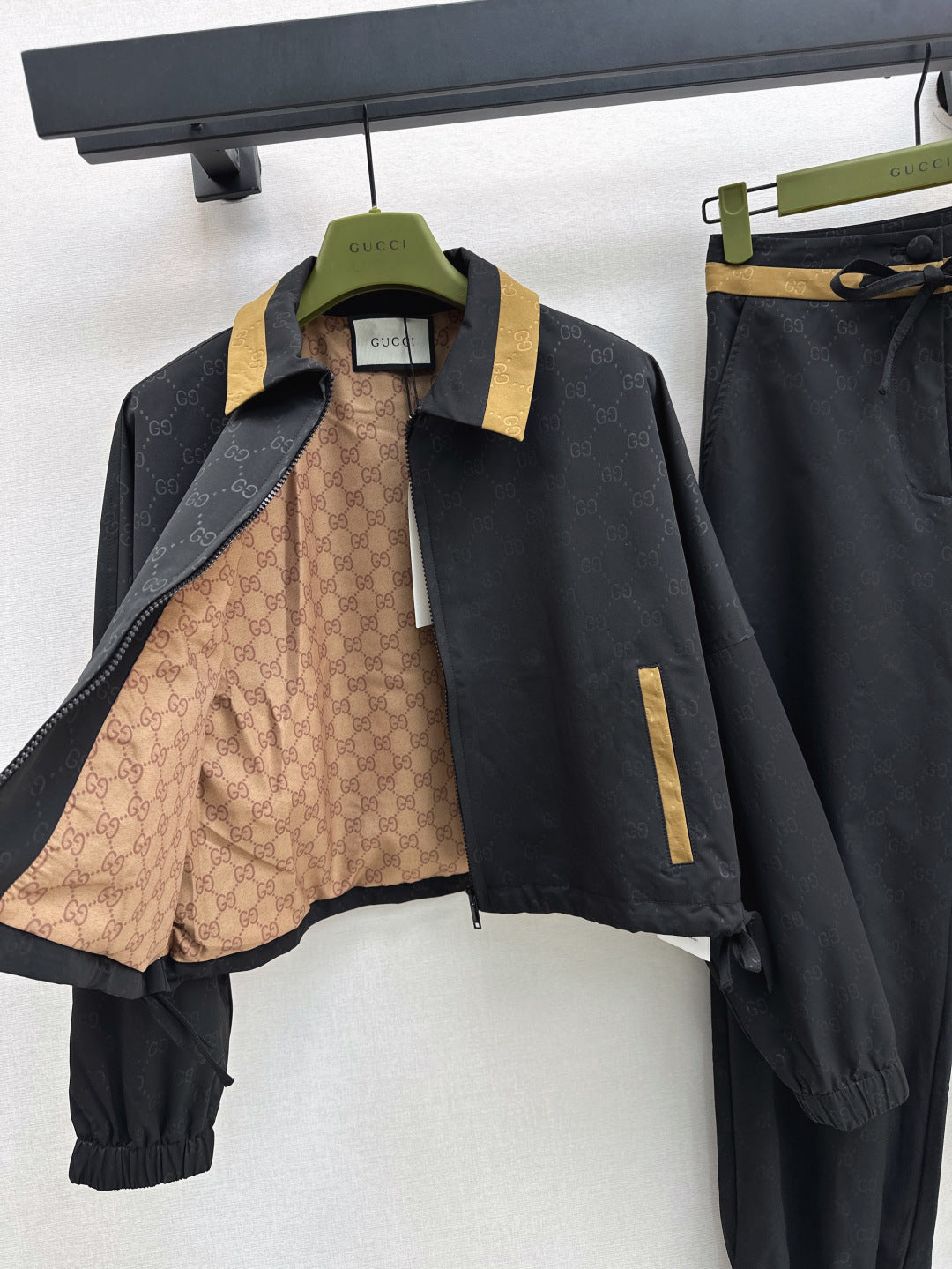 25fw tracksuit