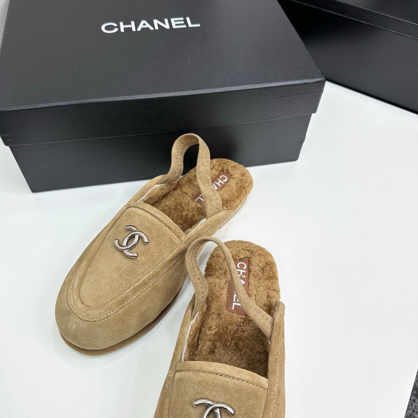 25 Casual suede slippers with fleece lining(KHAKI/BLACK/BROWN/BEIGI)