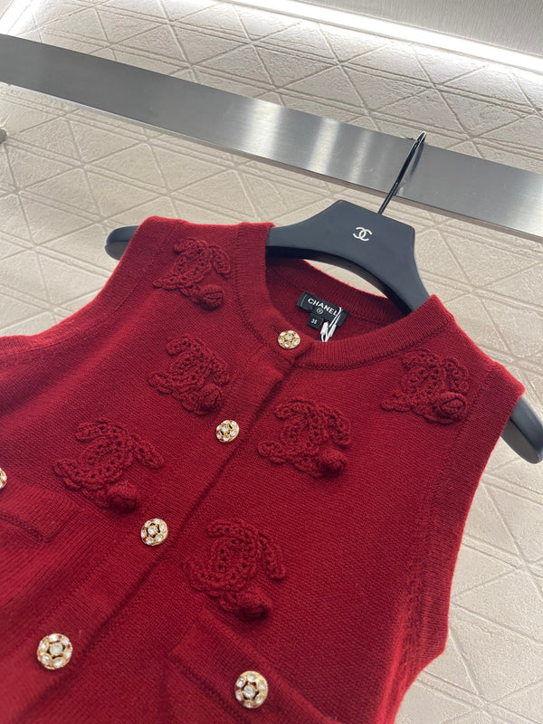 25 new products Knitted vest