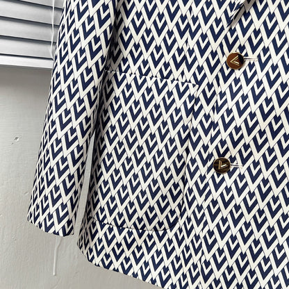 jacquard logo suit