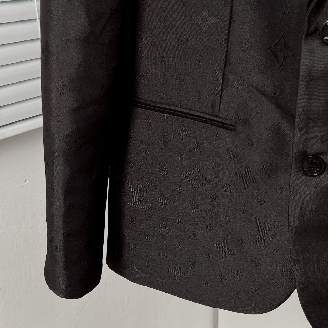 All-over Thistles jacquard textured suit