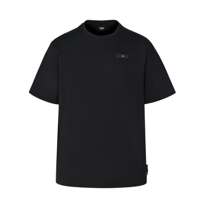 Short sleeves with small leather label on chest
