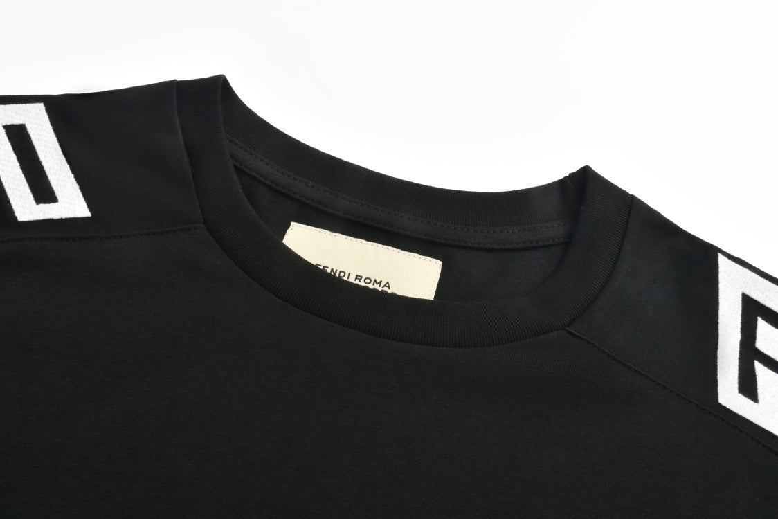 Shoulder embroidered short sleeves