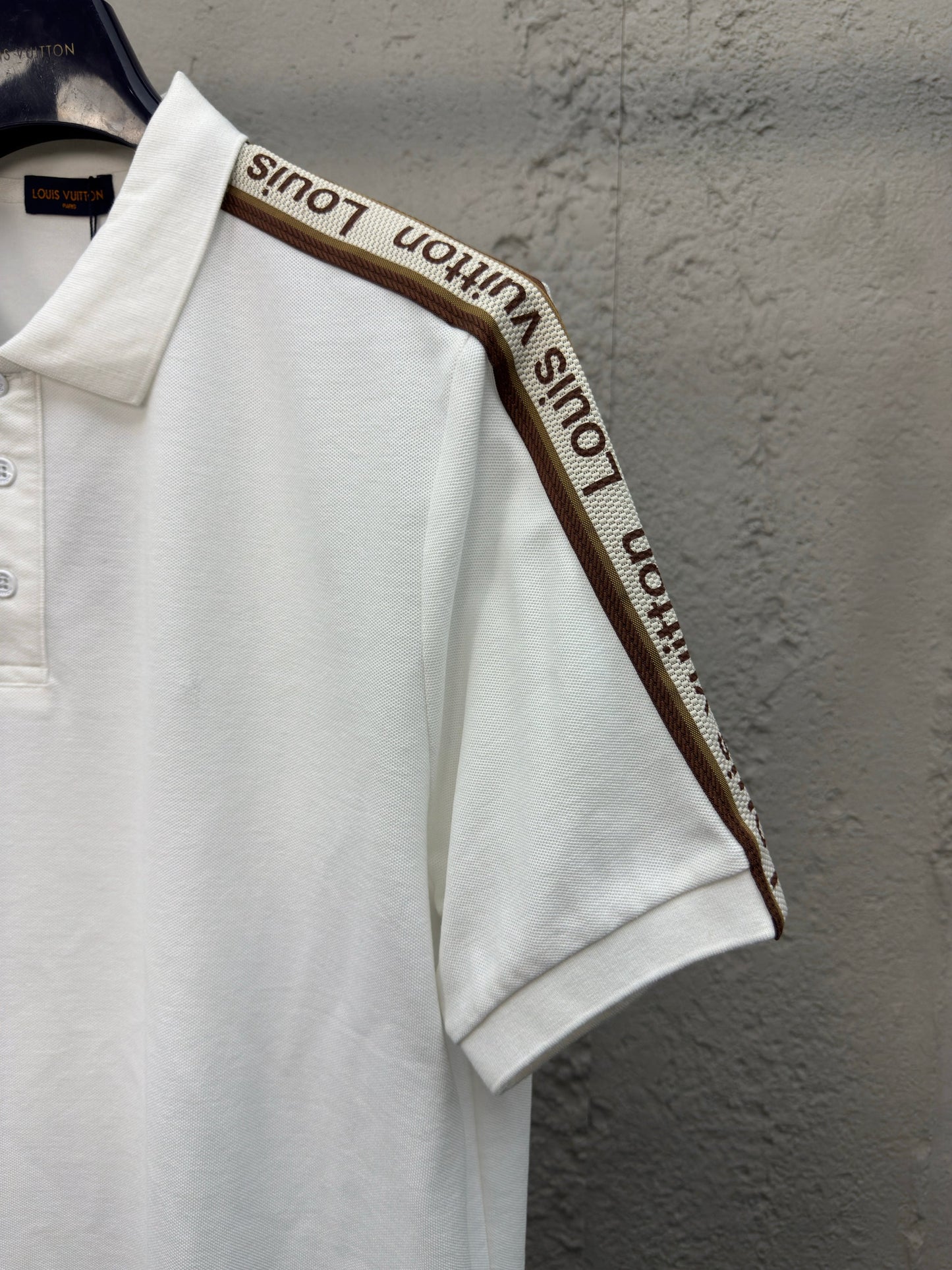 25 Full body embroidered POLO shirt