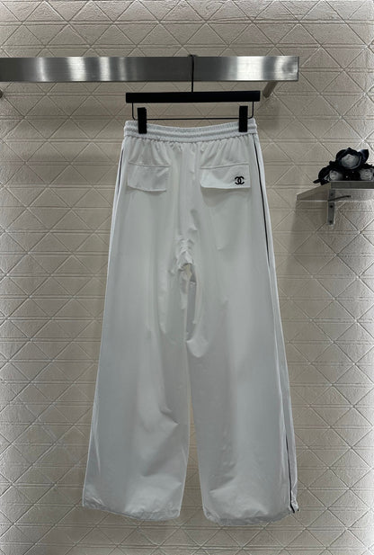 Casual baseball jacket and trousers set.