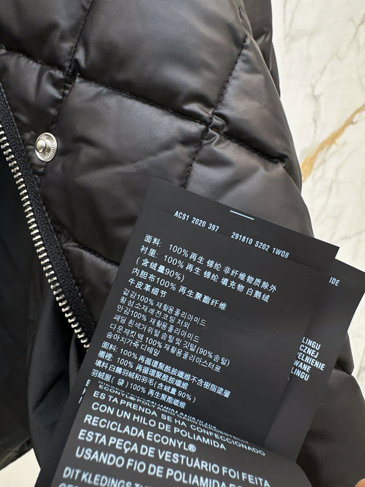 Diamond-patterned lapel short down jacket