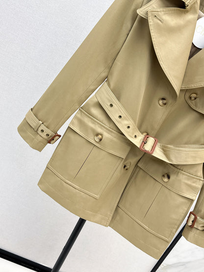 Short trench coat