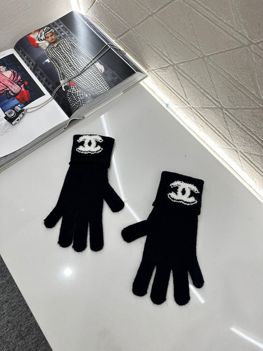 Cashmere knitted Gloves