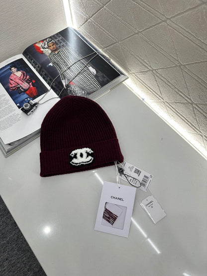 Cashmere knitted hat