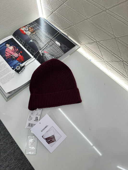 Cashmere knitted hat